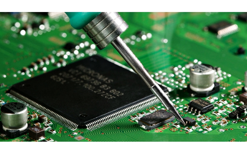 PCBA組裝中的材料選擇：焊料、PCB和封裝材料